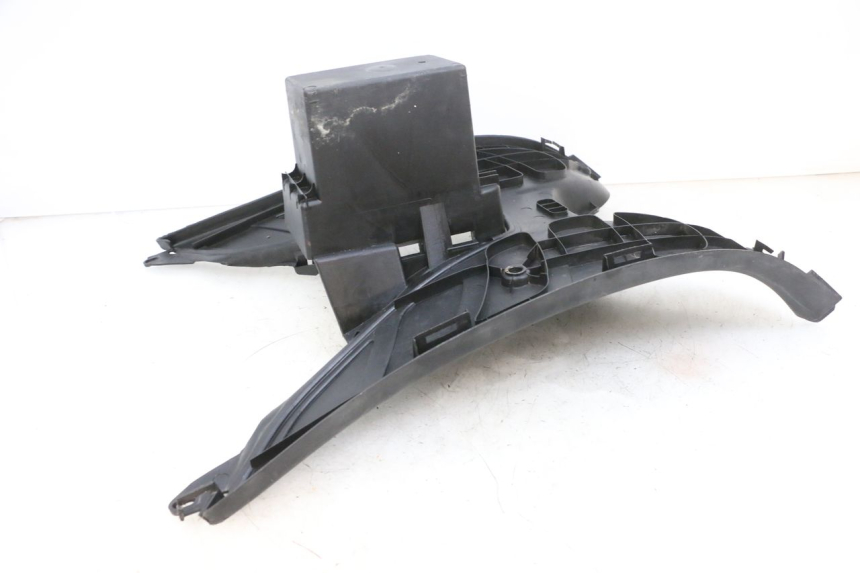 photo de FUßRASTE PEUGEOT ELYSEO 125 (1999 - 2004) - Zoom auf Komponenten