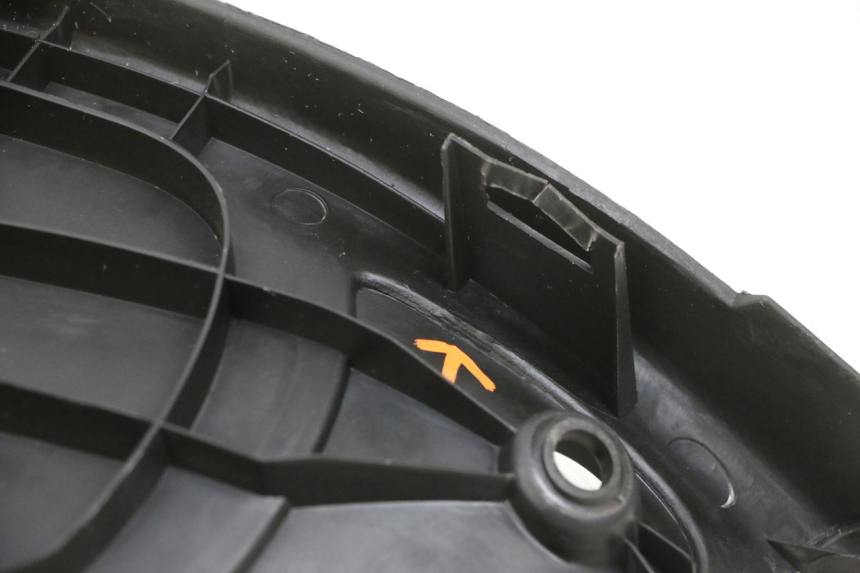 photo de FUßRASTE PEUGEOT ELYSEO 125 (1999 - 2004) - Fokus auf die Struktur