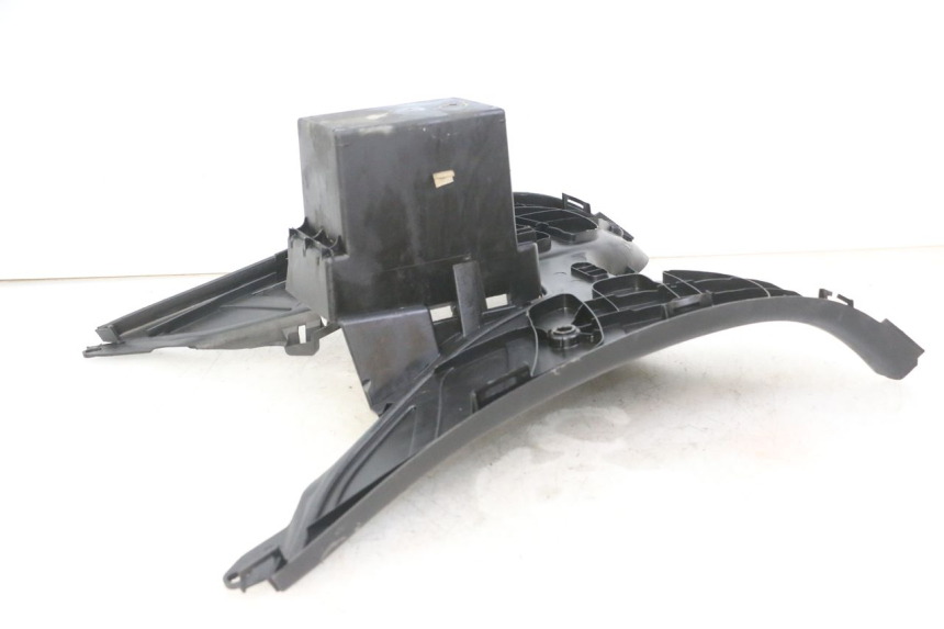 photo de TRITTBRETT VERKLEIDUNG PEUGEOT ELYSTAR 125 (2002 - 2007)