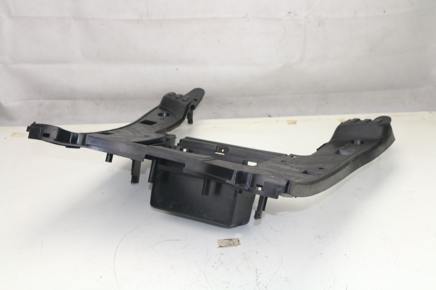 photo de TRITTBRETT VERKLEIDUNG MBK FLAME 125 (2000 - 2004)