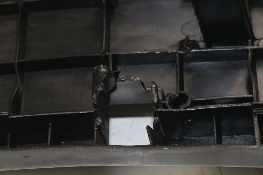 photo de TRITTBRETT VERKLEIDUNG MBK FLAME 125 (2000 - 2004)