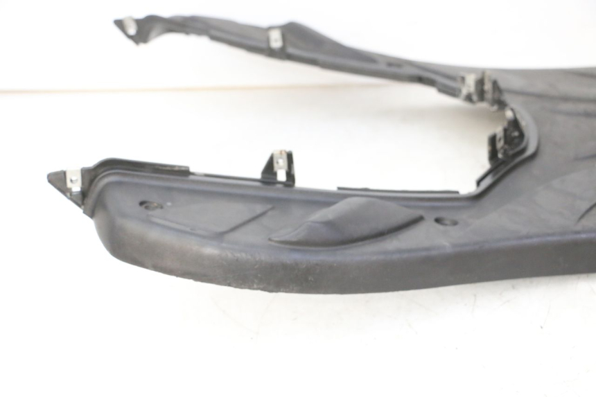 photo de TRITTBRETT VERKLEIDUNG PIAGGIO FLY 2T 50 (2004 - 2017)