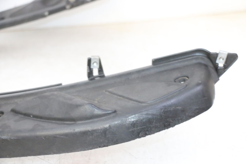 photo de TRITTBRETT VERKLEIDUNG PIAGGIO FLY 2T 50 (2004 - 2017)