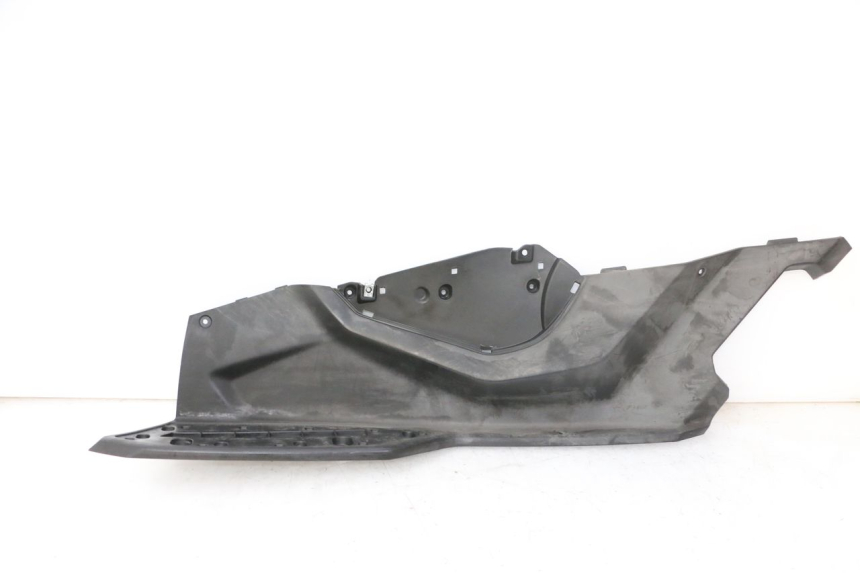 photo de TRITTBRETT VERKLEIDUNG LINKS QUADRO 4 4D 350 (2015 - 2018)