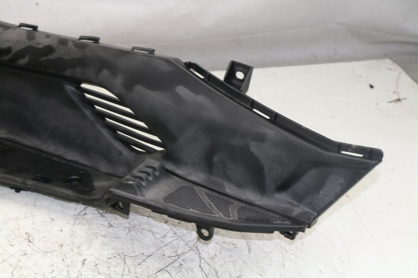 photo de TRITTBRETT VERKLEIDUNG LINKS KYMCO DINK STREET ABS 125 (2011 - 2018)