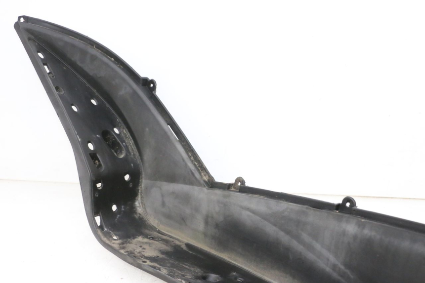 photo de TRITTBRETT VERKLEIDUNG LINKS JM MOTORS GTS 125 (2015 - 2019) - Kennzeichnungen und Originalreferenzen