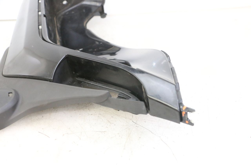 photo de TRITTBRETT VERKLEIDUNG LINKS PIAGGIO IE MP3 YOURBAN 300 (2011 - 2016)