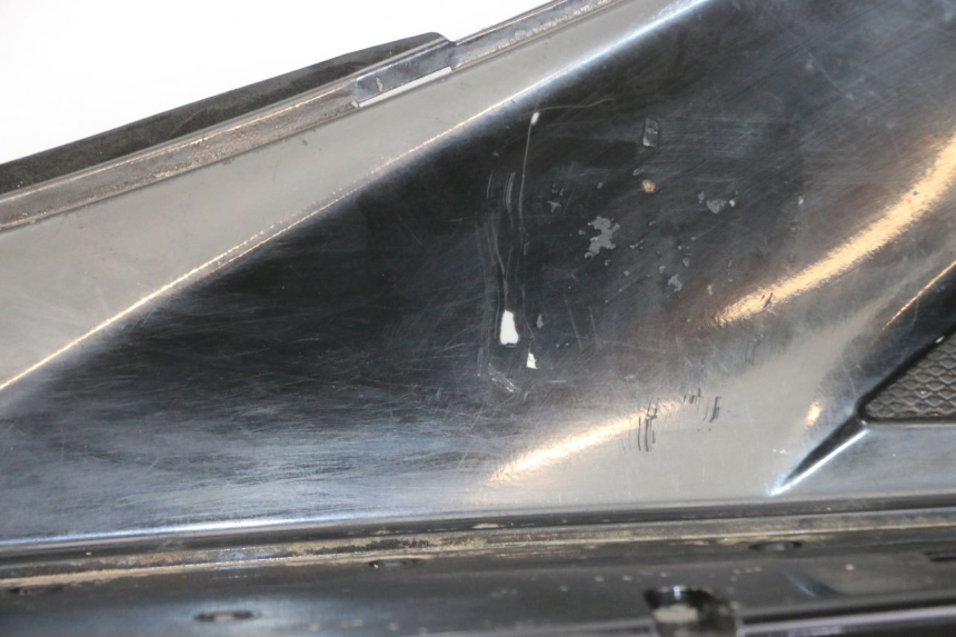 photo de TRITTBRETT VERKLEIDUNG LINKS PIAGGIO IE MP3 YOURBAN 300 (2011 - 2016)