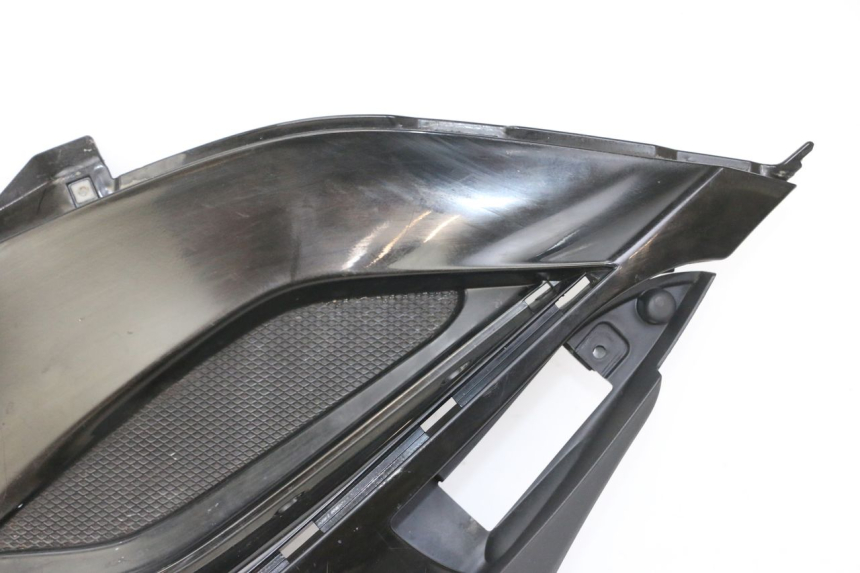 photo de TRITTBRETT VERKLEIDUNG LINKS PIAGGIO IE MP3 YOURBAN 300 (2011 - 2016)