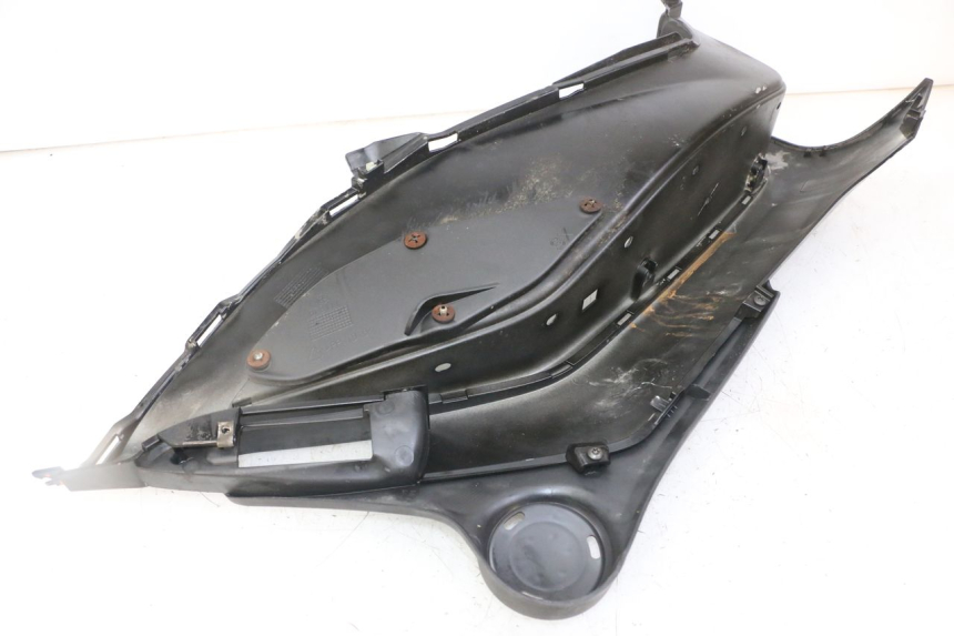 photo de TRITTBRETT VERKLEIDUNG LINKS PIAGGIO IE MP3 YOURBAN 300 (2011 - 2016)