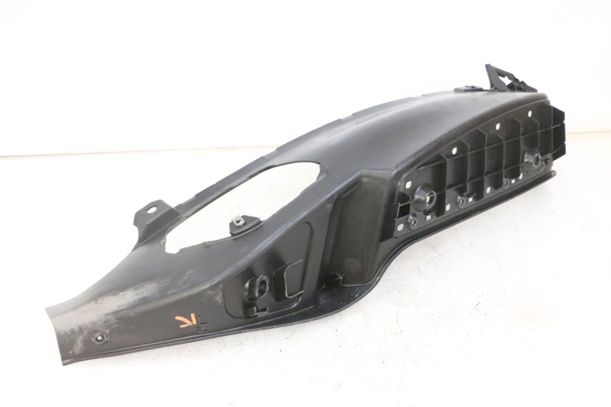 photo de TRITTBRETT VERKLEIDUNG LINKS PIAGGIO MP3 LT 300 (2010 - 2016)