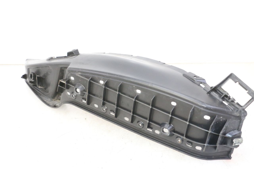 photo de TRITTBRETT VERKLEIDUNG LINKS PIAGGIO MP3 RL 250 (2007 - 2010)