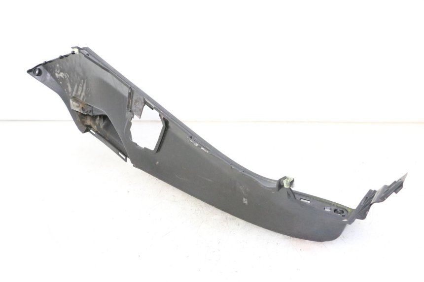 photo de TRITTBRETT VERKLEIDUNG LINKS PEUGEOT SATELIS 125 (2013 - 2018)