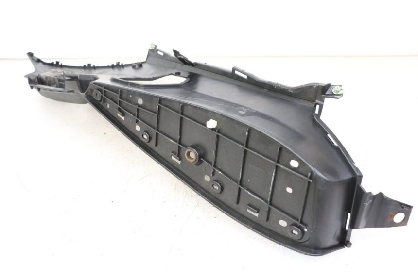 photo de TRITTBRETT VERKLEIDUNG LINKS PEUGEOT SATELIS 125 (2013 - 2018)