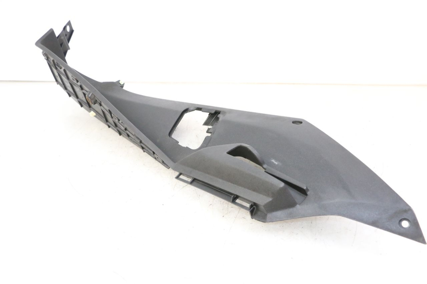 photo de TRITTBRETT VERKLEIDUNG LINKS PEUGEOT SATELIS 125 (2013 - 2018)