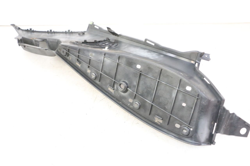 photo de TRITTBRETT VERKLEIDUNG LINKS PEUGEOT SATELIS 125 (2013 - 2018)