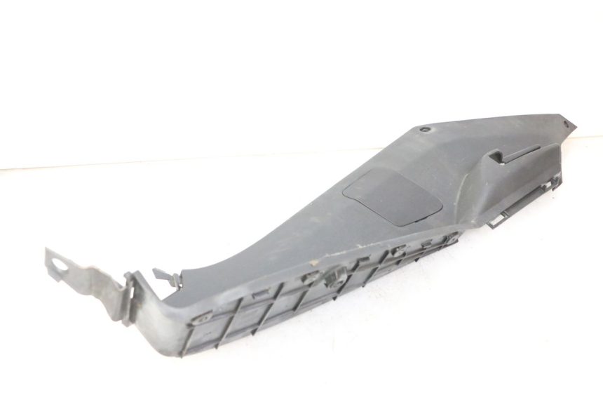 photo de TRITTBRETT VERKLEIDUNG LINKS PEUGEOT SATELIS 125 (2013 - 2018)