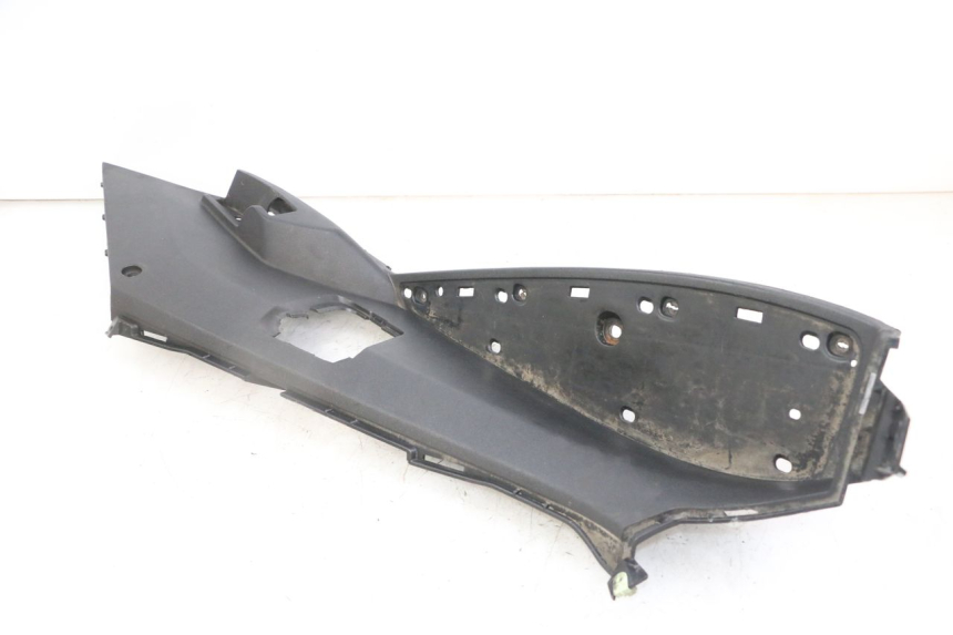 photo de TRITTBRETT VERKLEIDUNG LINKS PEUGEOT SATELIS 125 (2013 - 2018)