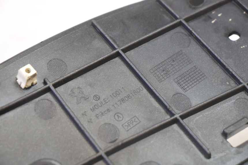 photo de TRITTBRETT VERKLEIDUNG LINKS PEUGEOT SATELIS 125 (2013 - 2018)