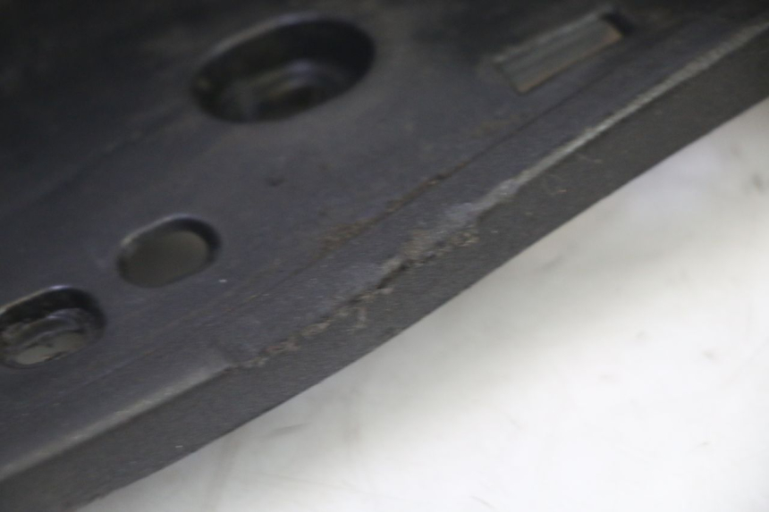 photo de TRITTBRETT VERKLEIDUNG LINKS PEUGEOT SATELIS 125 (2013 - 2018)