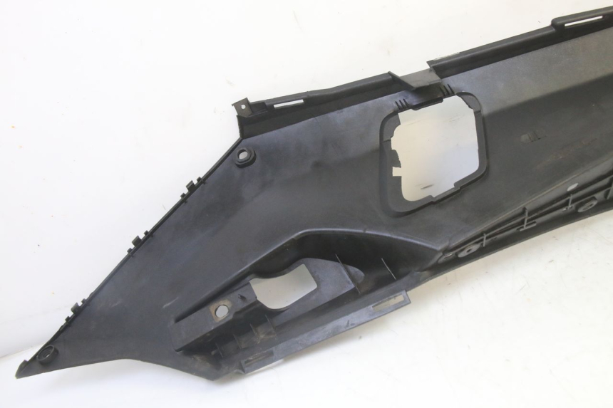 photo de TRITTBRETT VERKLEIDUNG LINKS PEUGEOT SATELIS 125 (2013 - 2018)