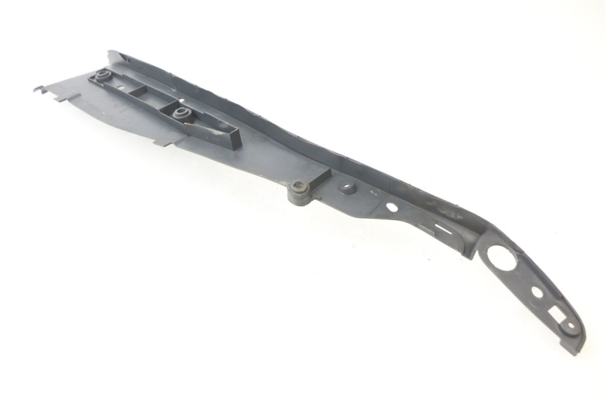 photo de TRITTBRETT VERKLEIDUNG LINKS PIAGGIO SKIPPER 125 (2000 - 2004)