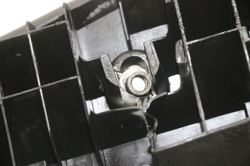 photo de TRITTBRETT VERKLEIDUNG LINKS SUZUKI BURGMAN 125 (2015 - 2017)