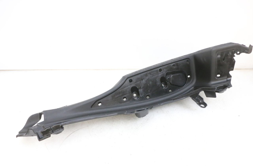 photo de TRITTBRETT VERKLEIDUNG LINKS YAMAHA TRICITY 300 (2020 - 2024) - Weitere Ansicht des Artikels