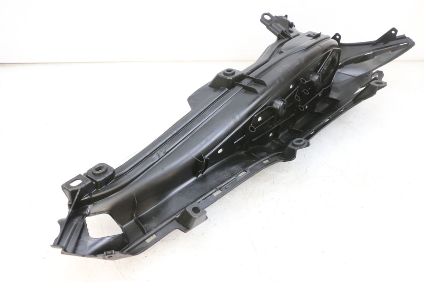 photo de TRITTBRETT VERKLEIDUNG LINKS YAMAHA TRICITY 300 (2020 - 2024) - Gesamtansicht des Produkts