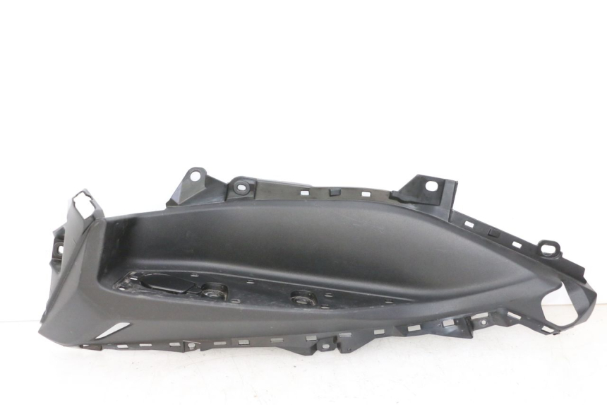 photo de TRITTBRETT VERKLEIDUNG LINKS YAMAHA XMAX X-MAX 125 (2021 - 2025)