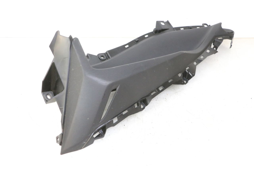 photo de TRITTBRETT VERKLEIDUNG LINKS YAMAHA XMAX X-MAX 125 (2021 - 2025)