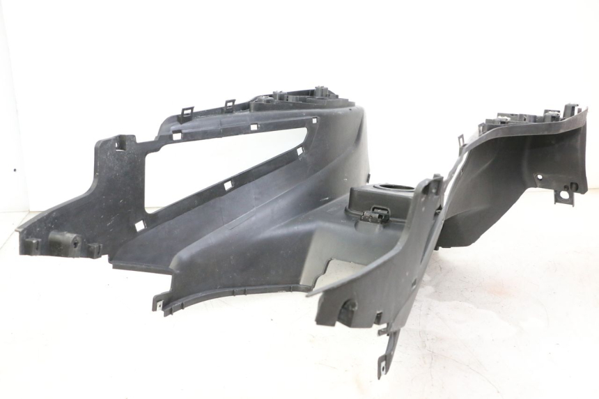 photo de TRITTBRETT VERKLEIDUNG SYM JOYMAX 125 (2010 - 2017)