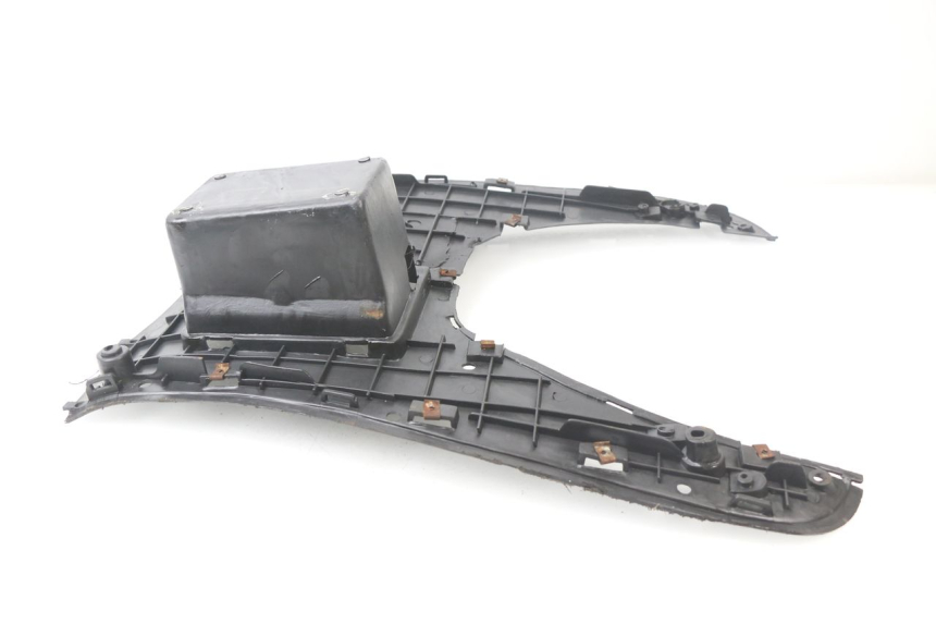 photo de TRITTBRETT VERKLEIDUNG KINROAD XT T-8 125 (2006 - 2006)