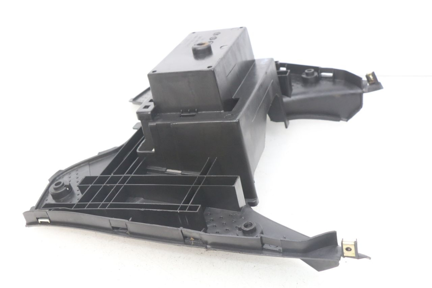 photo de TRITTBRETT VERKLEIDUNG KYMCO SUPER 8 4T 50 (2018 - 2020)