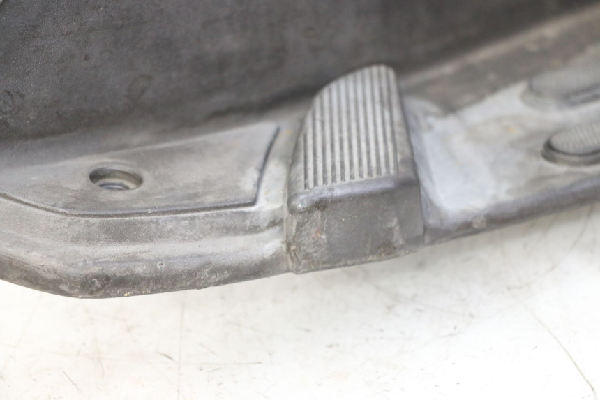 photo de TRITTBRETT VERKLEIDUNG PIAGGIO LXV 4T 50 (2009 - 2013)