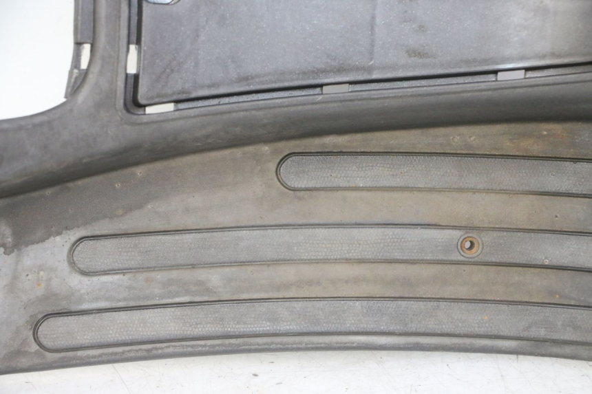 photo de TRITTBRETT VERKLEIDUNG PIAGGIO LXV 4T 50 (2009 - 2013)