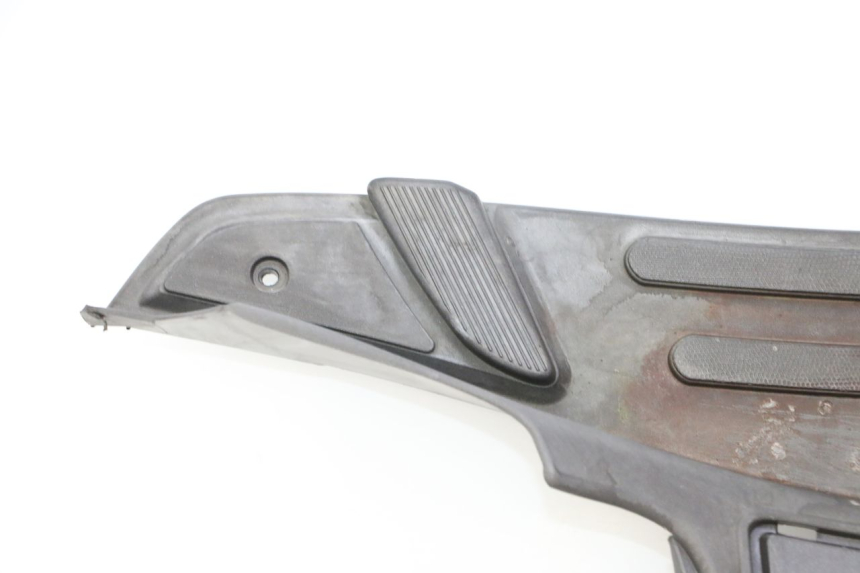 photo de TRITTBRETT VERKLEIDUNG PIAGGIO LXV 4T 50 (2009 - 2013)