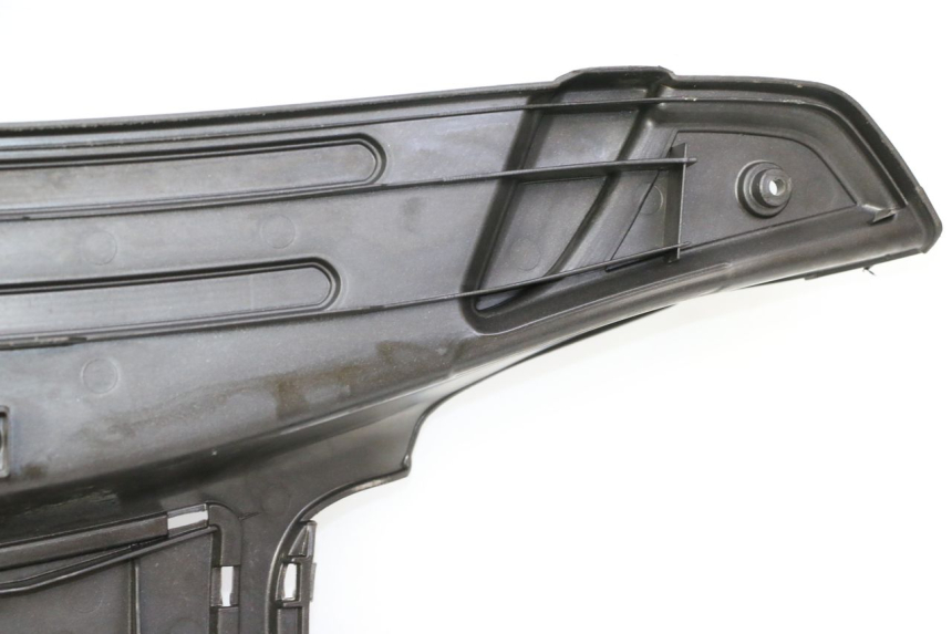 photo de TRITTBRETT VERKLEIDUNG PIAGGIO LXV 4T 50 (2009 - 2013)