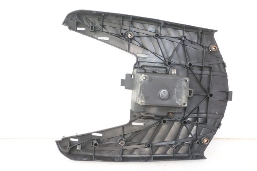 photo de TRITTBRETT VERKLEIDUNG MBK BOOSTER NEXT GENERATION 50 (1995 - 1998)