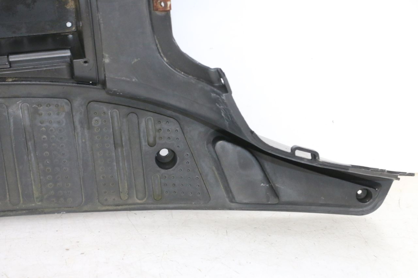 photo de TRITTBRETT VERKLEIDUNG JM MOTORS OLDIES GT 4T 50 (2018 - 2025) - Charakteristische Merkmale