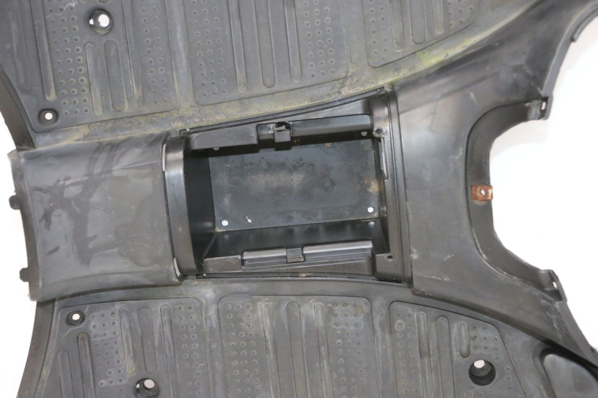 photo de TRITTBRETT VERKLEIDUNG JM MOTORS OLDIES GT 4T 50 (2018 - 2025) - Hochauflösende Nahaufnahme