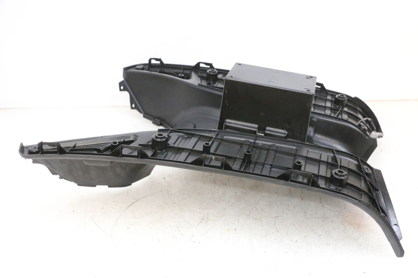 photo de TRITTBRETT VERKLEIDUNG JM MOTORS OLDIES GT 4T 50 (2018 - 2025) - Zoom auf Gebrauchszustand