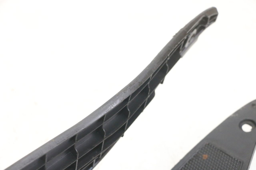 photo de TRITTBRETT VERKLEIDUNG GILERA RUNNER SL 50 (2006 - 2009)
