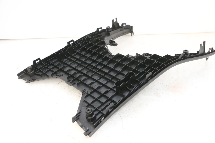 photo de TRITTBRETT VERKLEIDUNG DAELIM S1 125 (2007 - 2016) - Oberflächenzustand und Material