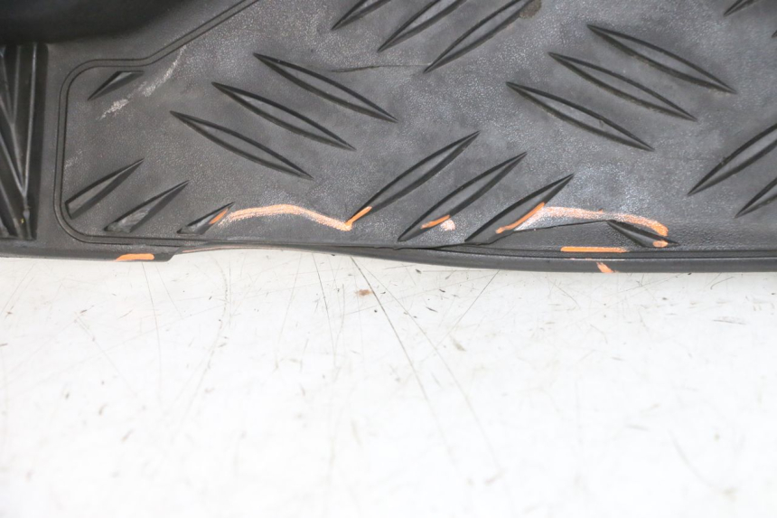 photo de TRITTBRETT VERKLEIDUNG PEUGEOT SPEEDFIGHT 4 4T EFI 50 (2021 - 2025) - Profilansicht des Ersatzteils