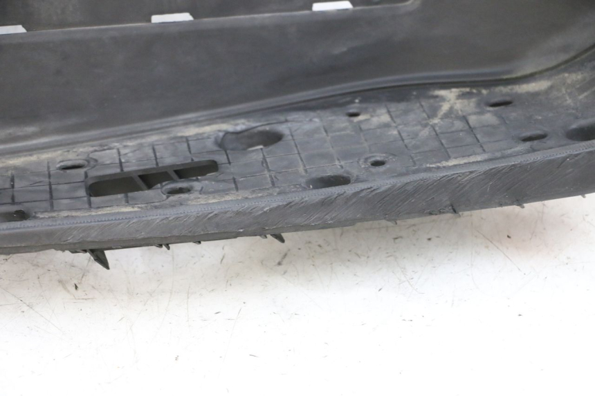 photo de FUßRASTE YAMAHA XMAX X-MAX 125 (2006 - 2009) - Oberflächenzustand und Material