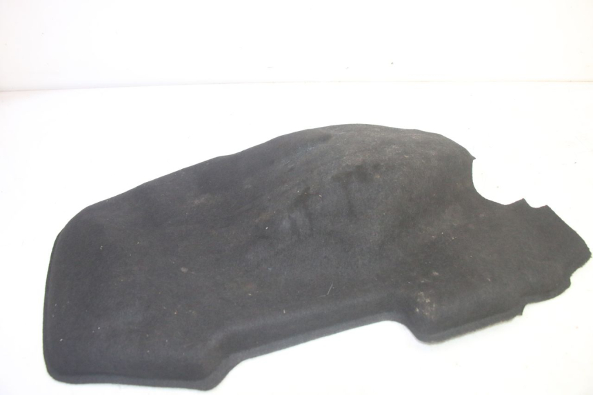 photo de HELMFACH TEPPICH PIAGGIO MP3 500 (2016 - 2018) - Zoom auf Gebrauchszustand