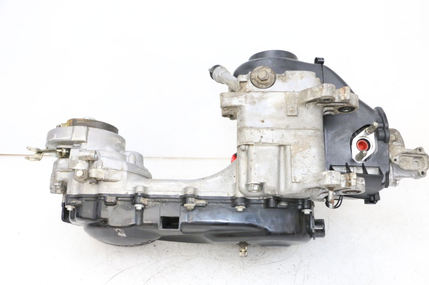 photo de MOTOR KYMCO AGILITY 4T 50 (2018 - 2022) - Alternative Perspektive