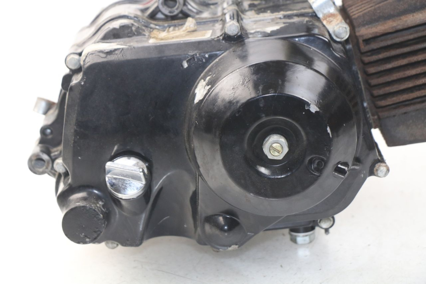 photo de MOTOR CHINESE QUAD ATV ENFANT 125 - Details der Befestigungspunkte