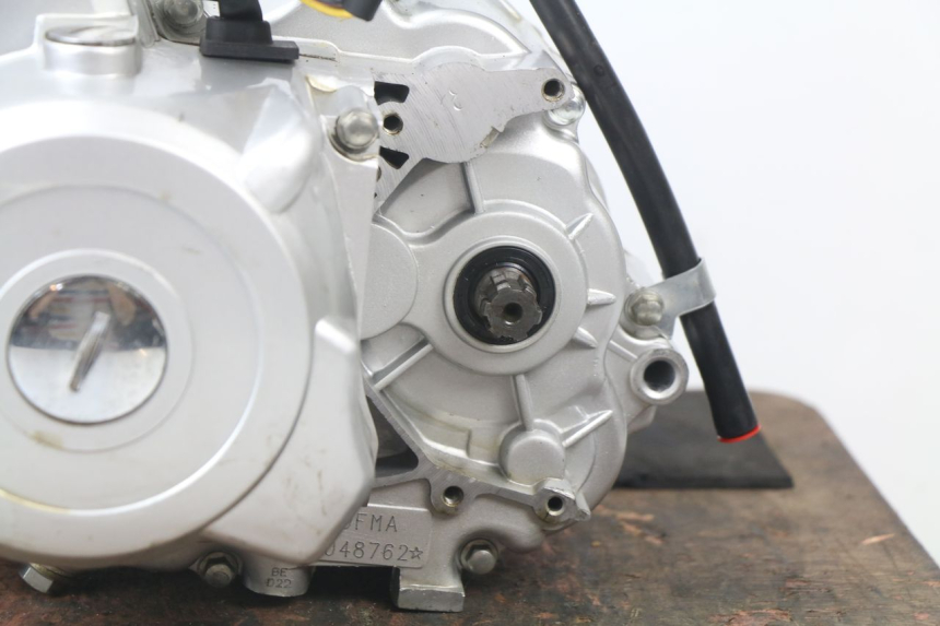 photo de MOTOR CHINESE QUAD ENFANT ATV PUMA 50 - Details der Befestigungspunkte